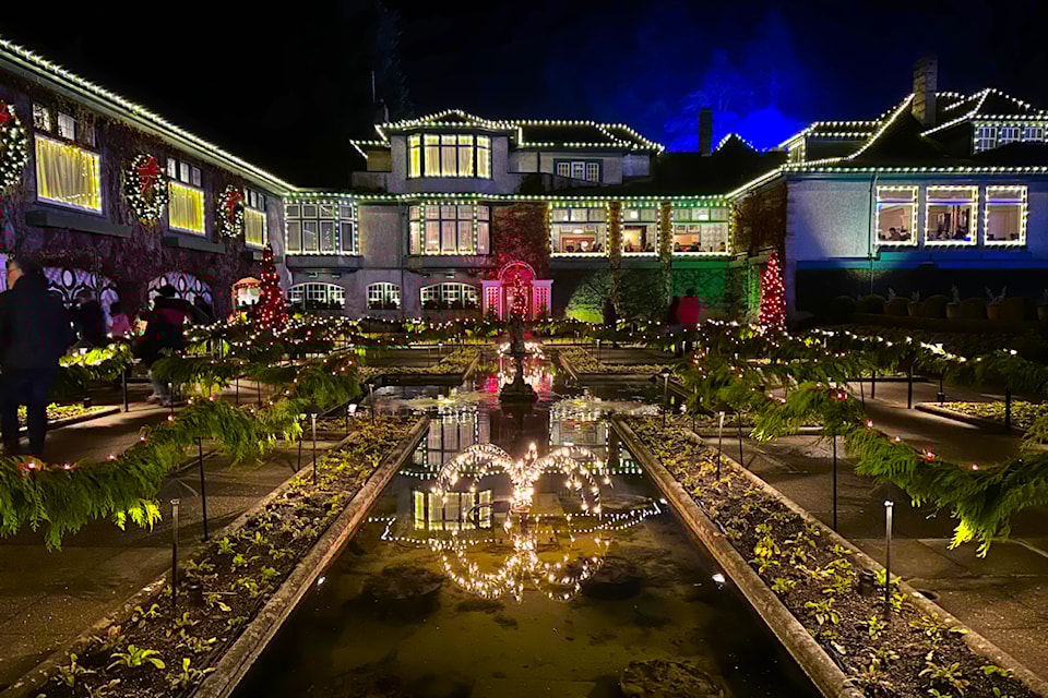 butchartgardens-christmas-italiangarden