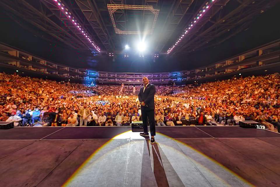 russell-peters-photo-2022-03-08-15-00-35-3