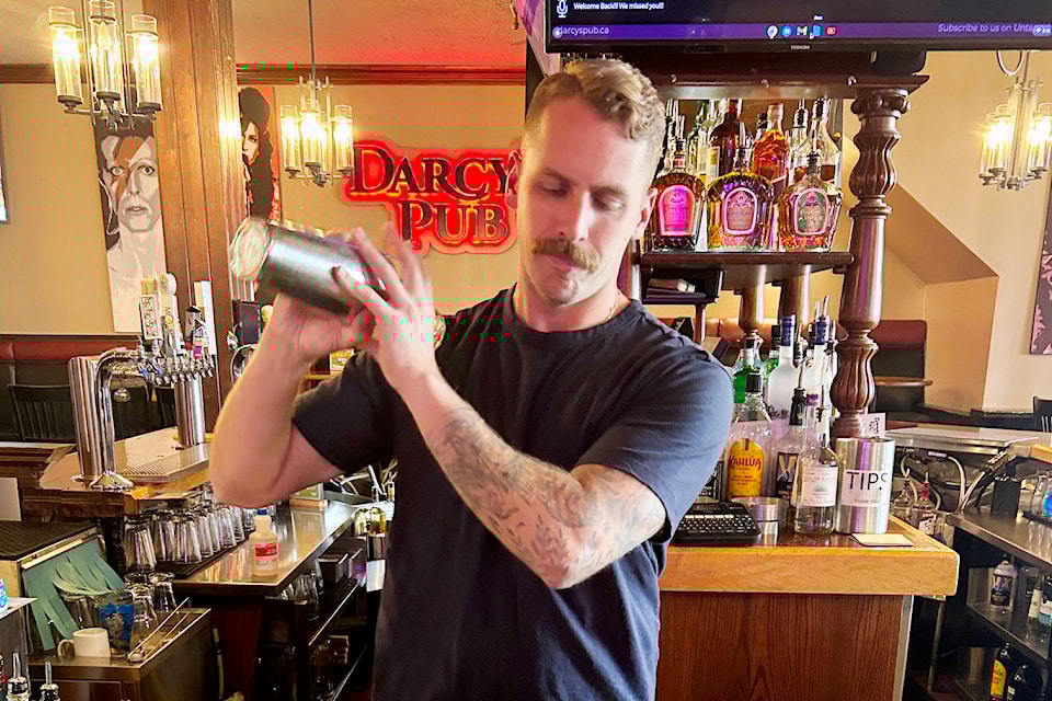 barmanager-brandonclark