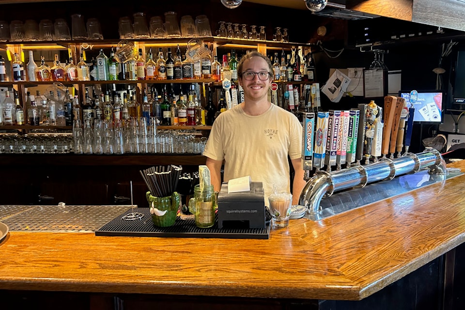bartender-elijah-fisher-2