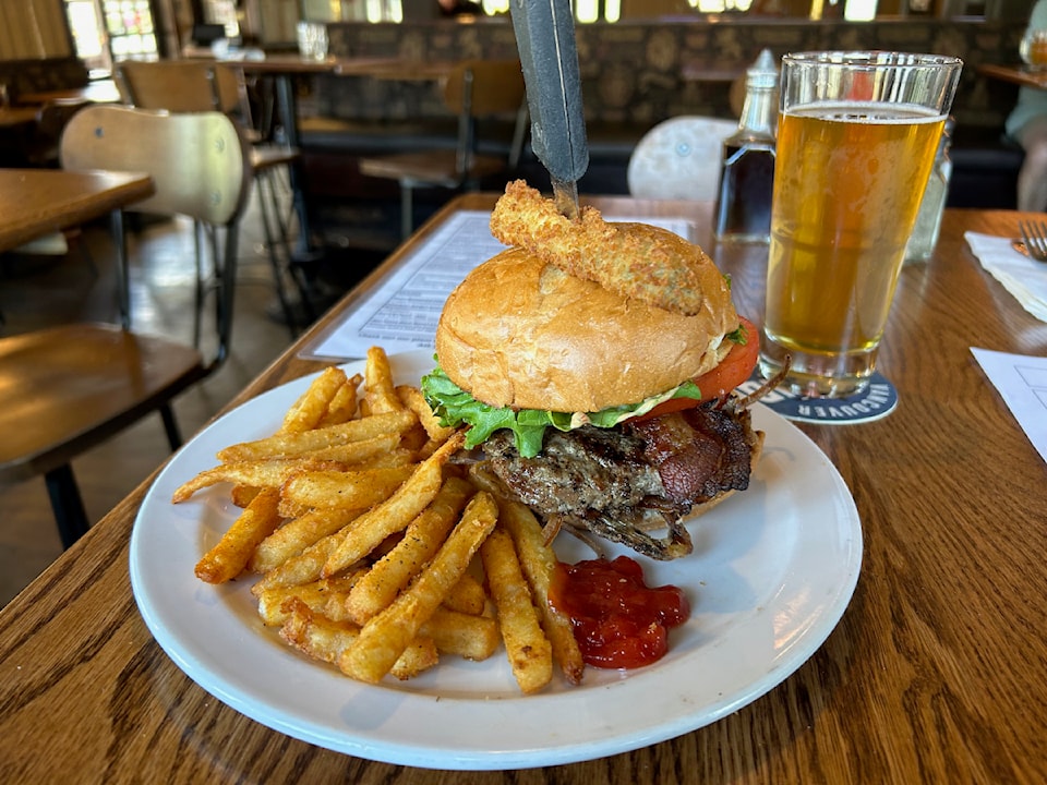 peanut-butter-bacon-burger-golden-honey-kolsch-beer