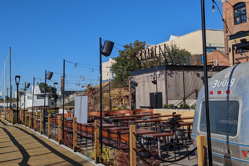 craft-beer-market-patio-alongside-david-foster-harbour-pathway-photo-by-mathieu-poirier