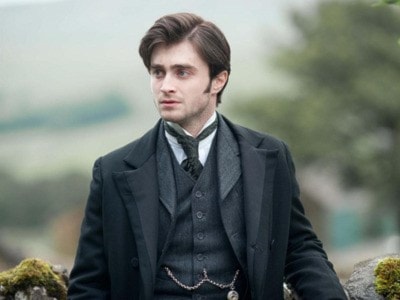 30395mondaymagWomanInBlack1