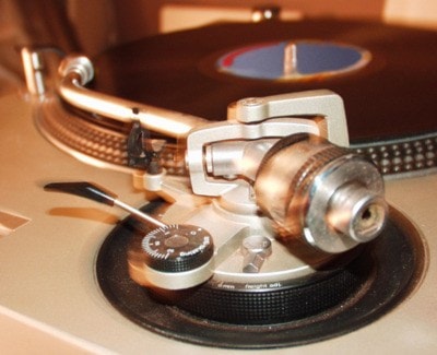 54826mondaymagturntable