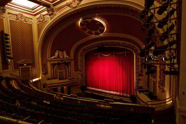 14701860_web1_MMA-RoyalTheatre