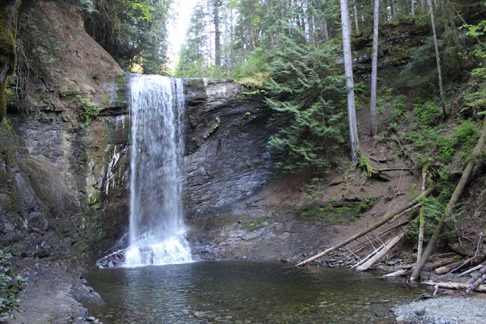 mt-benson-falls