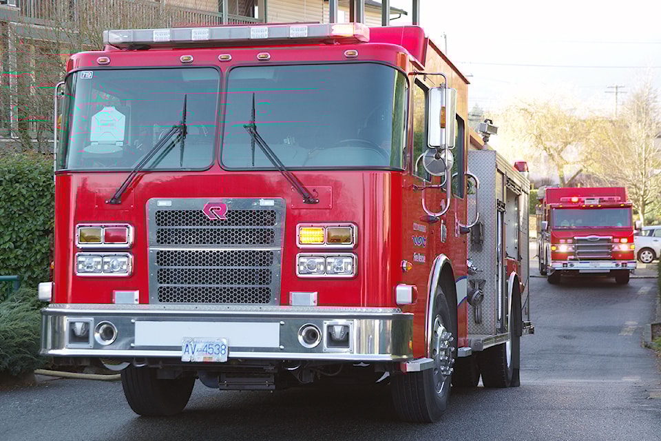fire-engine-nanaimo-fire-rescue-003