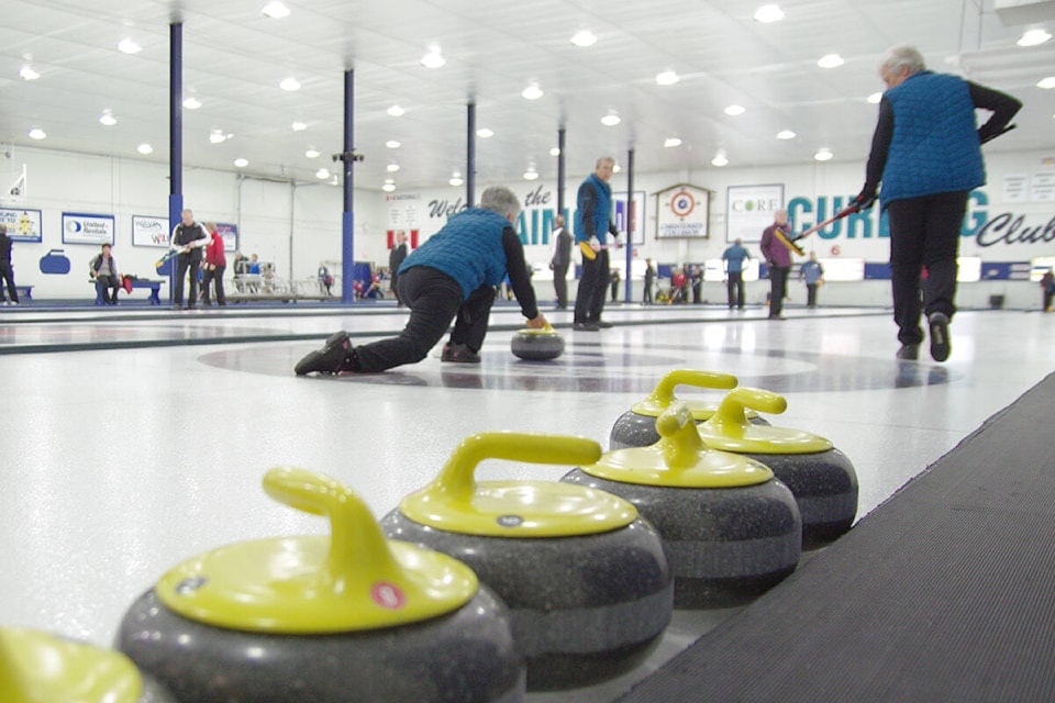 226894151_web1_211020-nbu-thorpe-curling-1_1
