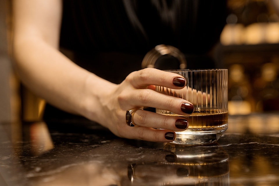 241114-nbu-drink-7933279_1920