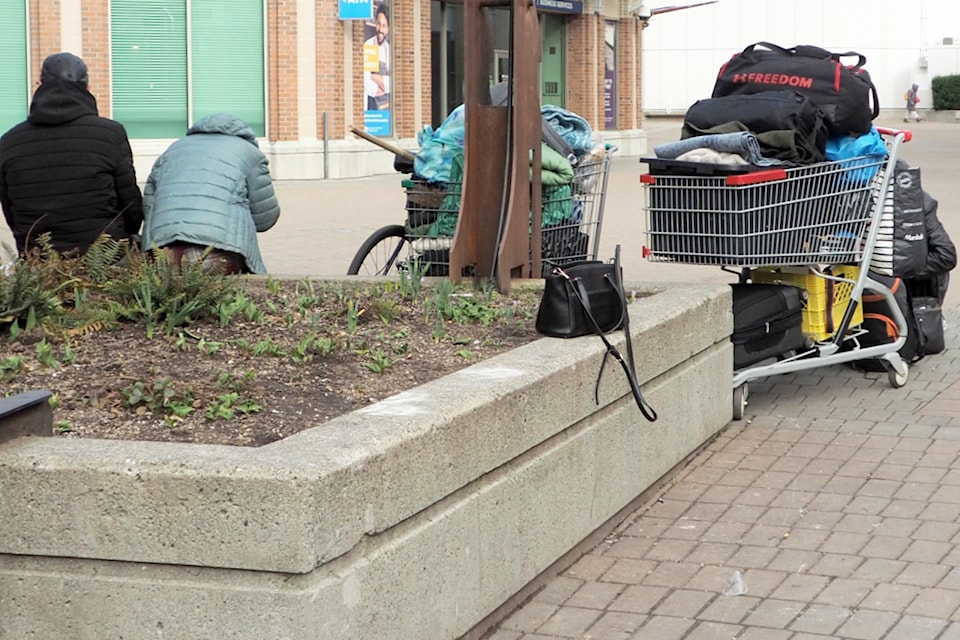 250521-nbu-homeless-downtown-p3100830-2