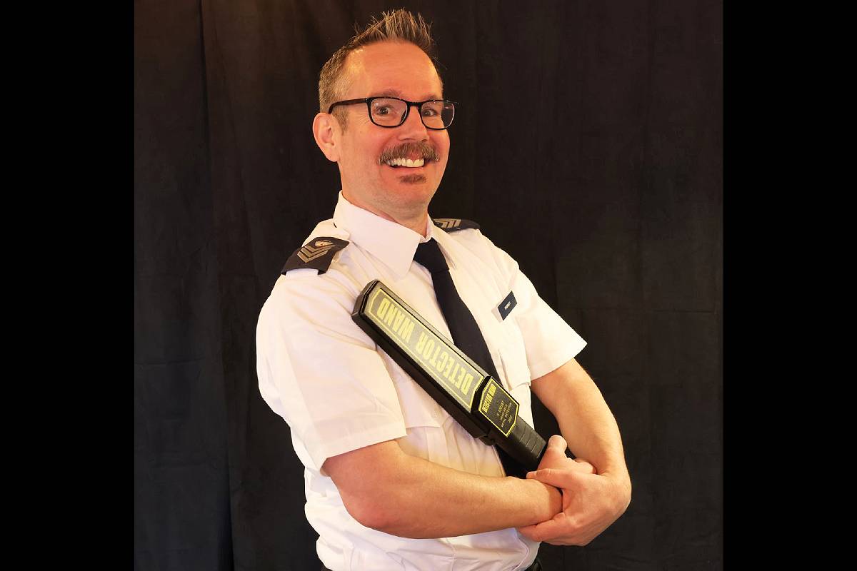 Comedian will 'tell all' about airport security life for Nanaimo Fringe Festival