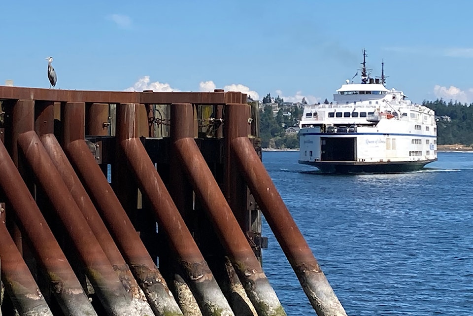 ferries-ferry-queen-of-alberni-1img_5359