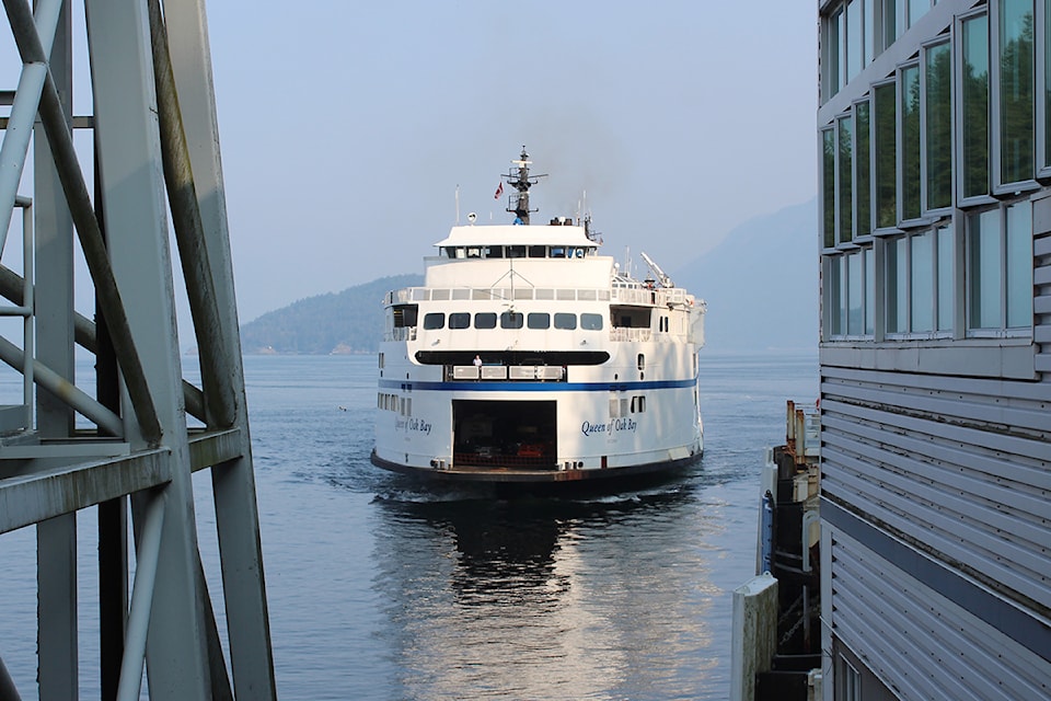 ferry-bcferries-queen-of-oak-bay-horseshoe-bay-5903