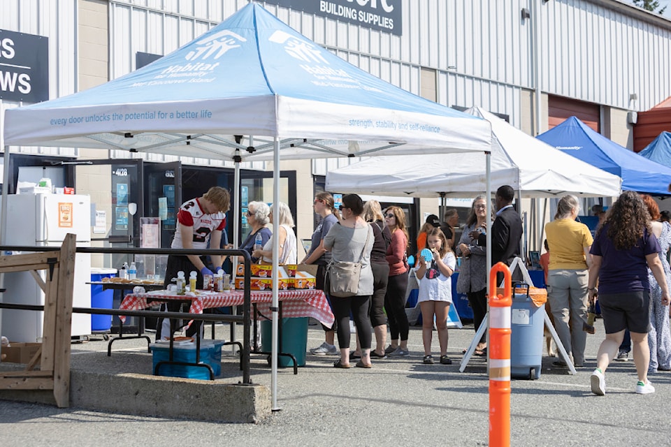 Habitat for Humanity teams with building material exchange to expand ReStore