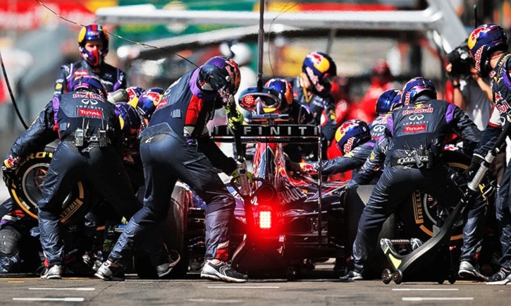 14932BCLN2007Driveway-Infiniti-RedBullF1Team