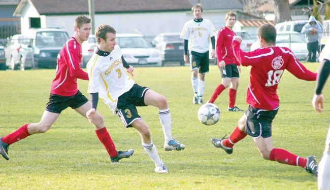 97629nanaimosoccer_page25mar0911lomas