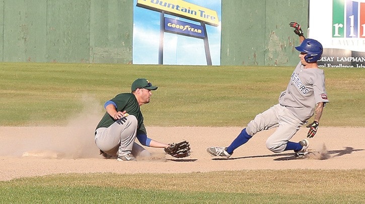 44554nanaimobaseball_submitted_outatsecond