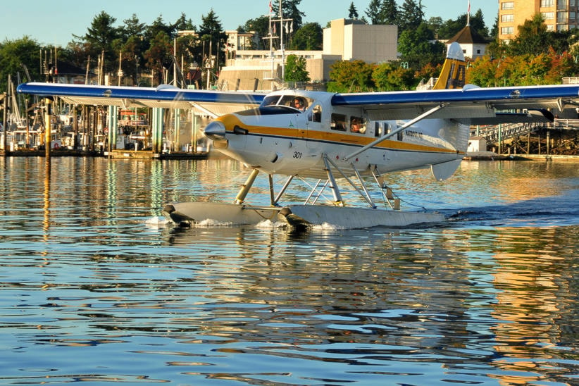 8467824_web1_seaplane-take-off-1