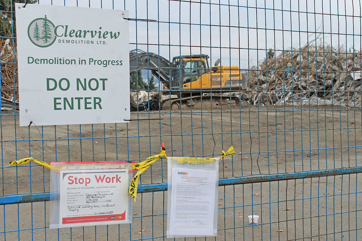 Concerns about possible asbestos delays demolition at Malaspina Gardens