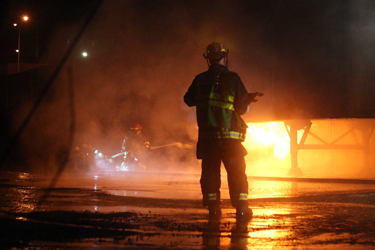 VIDEO Trailer filled with carpets catches fire on Bowen Road Nanaimo