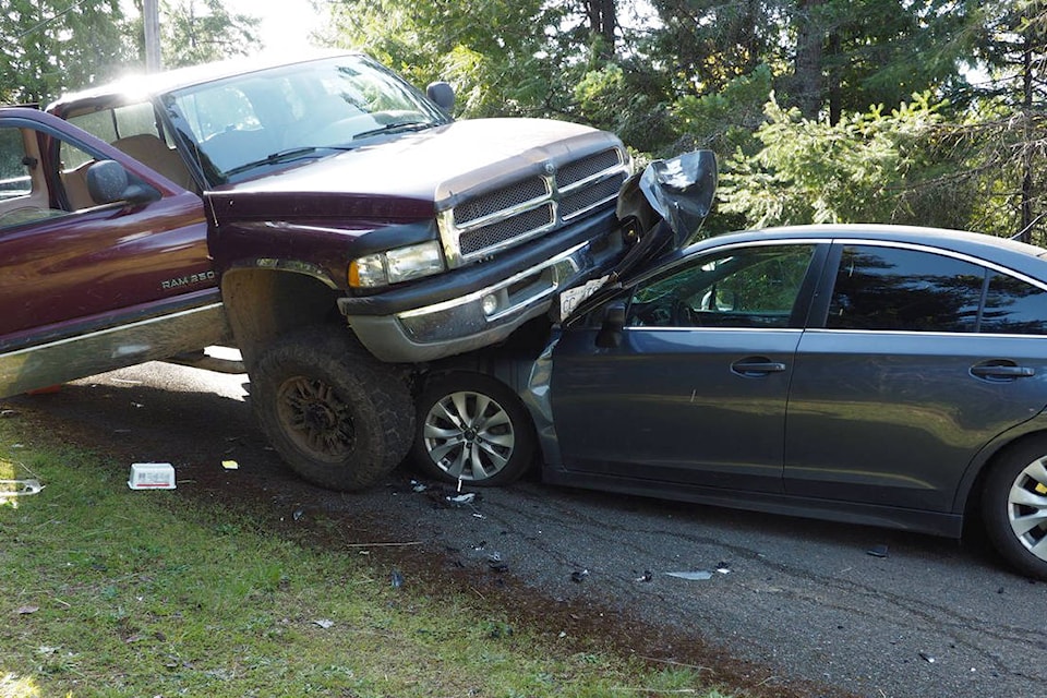 11609365_web1_180426-NBU-crash-yellow-point-RCMP_1