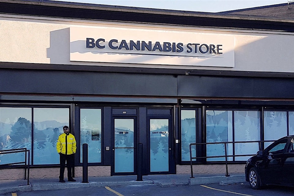 14199117_web1_181101-NBU-Province-applies-2-cannabis-stores-Nanaimo_1