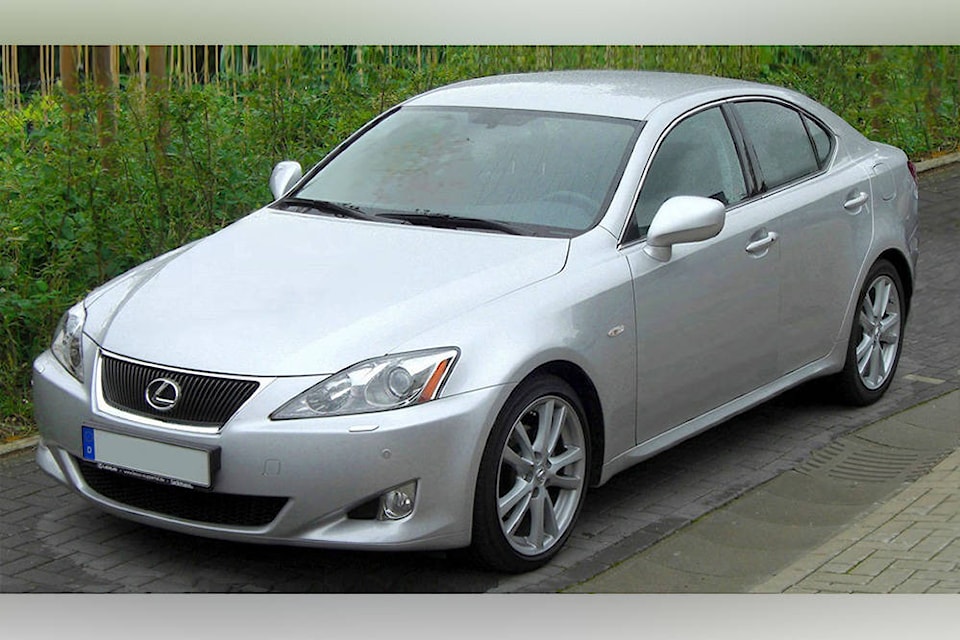 14567972_web1_Lexus_IS250_2008_Tungsten_Pearl---2