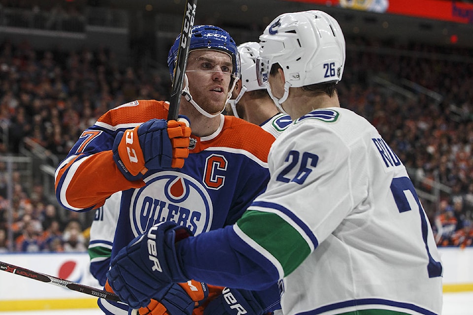 15870279_web1_190307-IFD-Canucks-Oilers