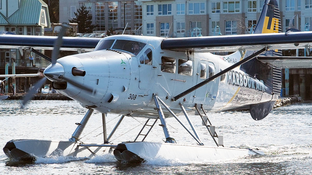 16172564_web1_190402-NBU-Harbour-Air-goes-electric-5_1