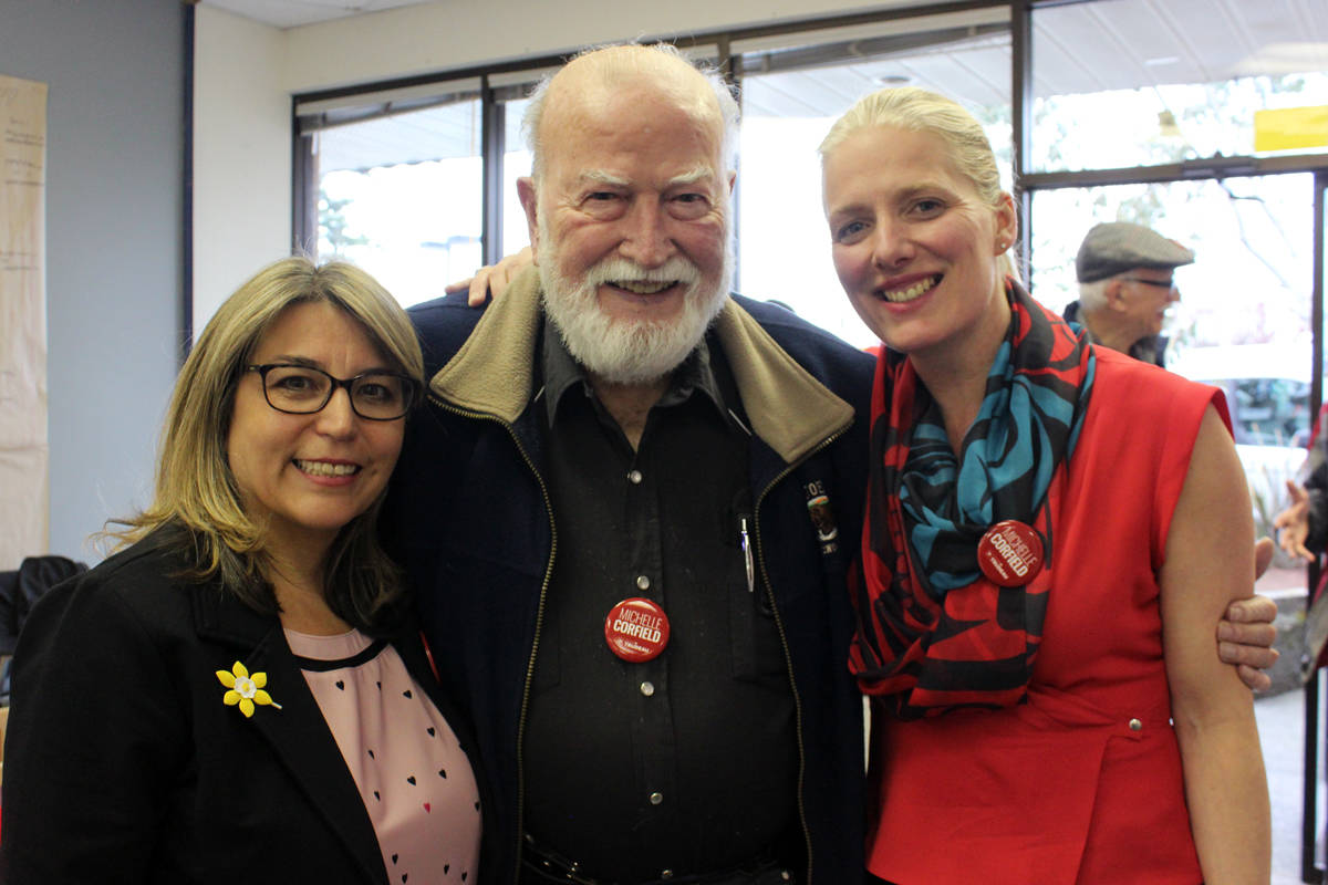 16444857_web1_190416-NBU-Michelle-Corfield-Catherine-McKenna-Nanaimo-Riding-02