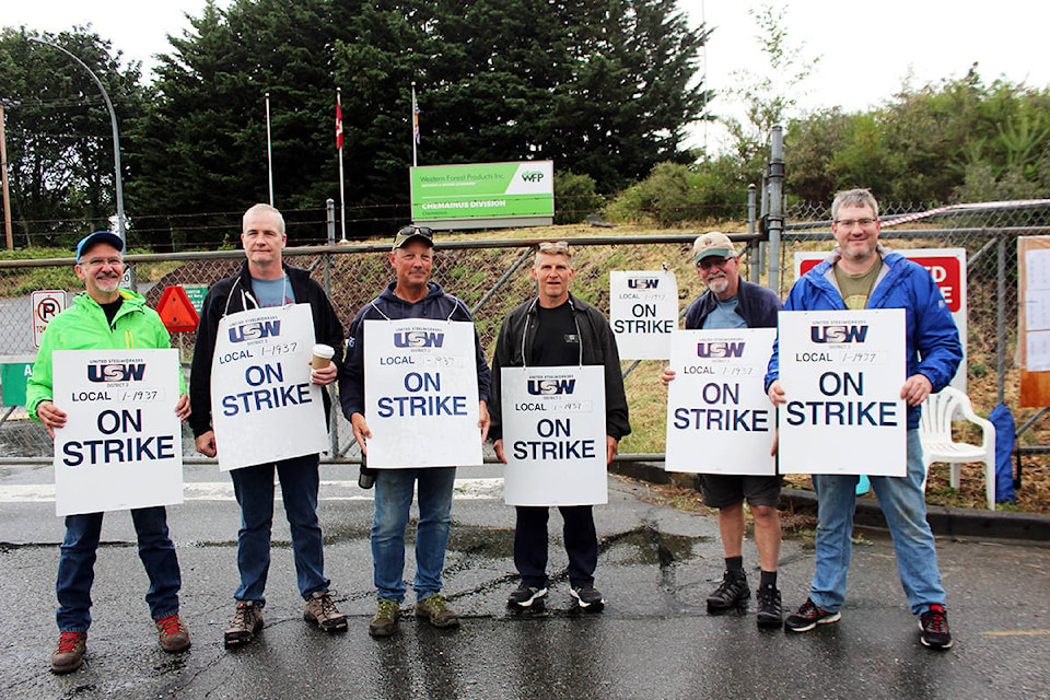 17535194_web1_190704-NBU-WesternForestProducts-Chemainus-Picket