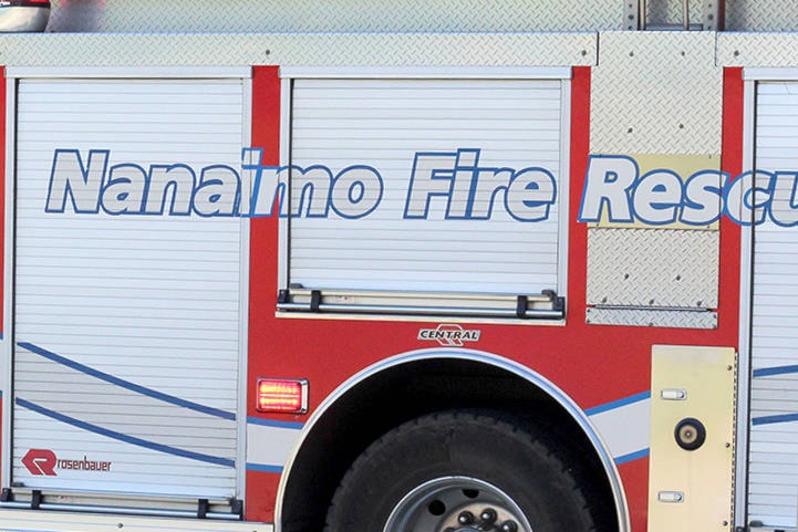 18290657_web1_nanaimo-fire-IMG_9123