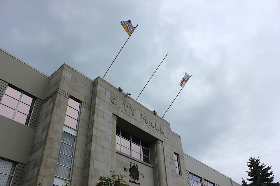 18573241_web1_nanaimo-city-hall-IMG_0971