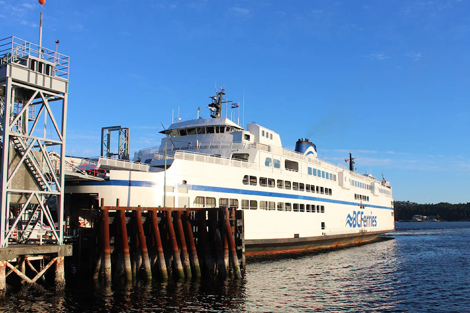 19108360_web1_191029-NBU-ferries-cancelled-wind_1