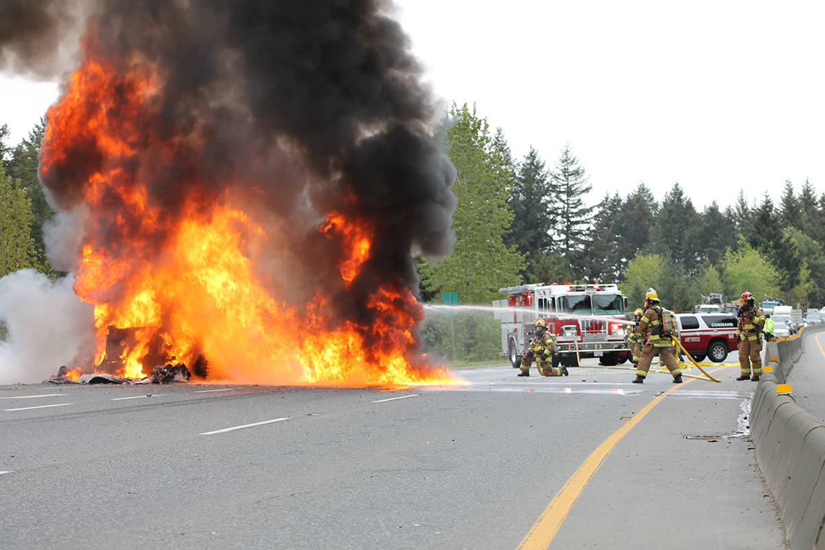 21396012_web1_copy_200430-LCH-Ladysmith-Semi-Fire