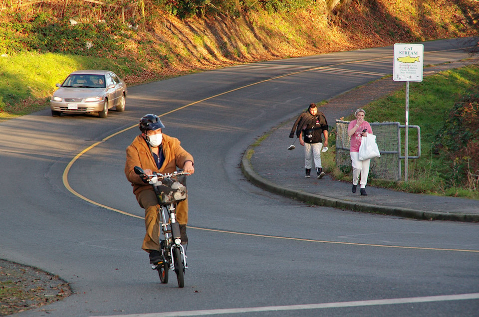 23541873_web1_201209-NBU-bike-lane-albert-1_1