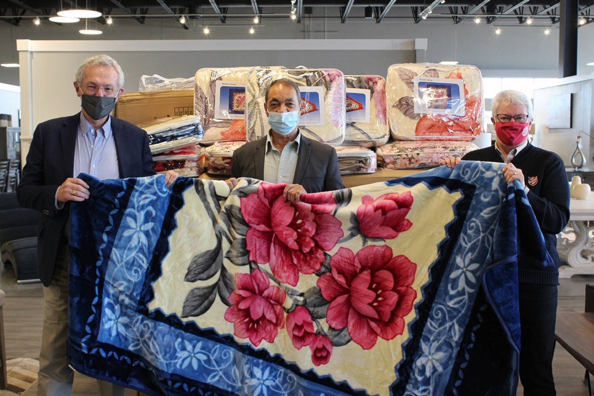 Furniture store donates 150 blankets to Salvation Army in Nanaimo