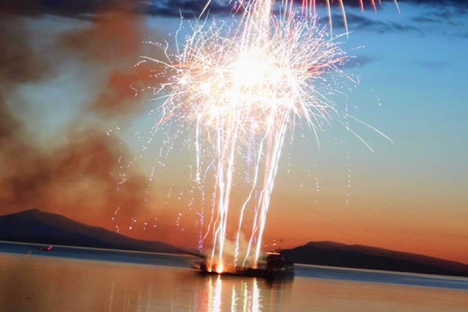 23546076_web1_201209-PQN-Call-to-ban-Fireworks-fireworks_1