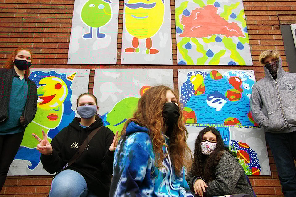 24064680_web1_210128-NBU-gallery-youth-exhibit-2_2