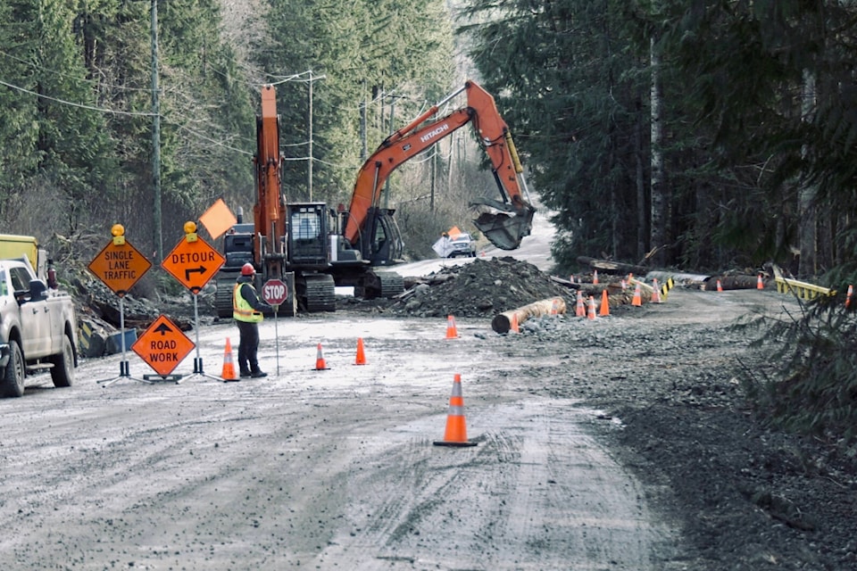 24419147_web1_210303-AVN-Bamfield-Road-construction_2