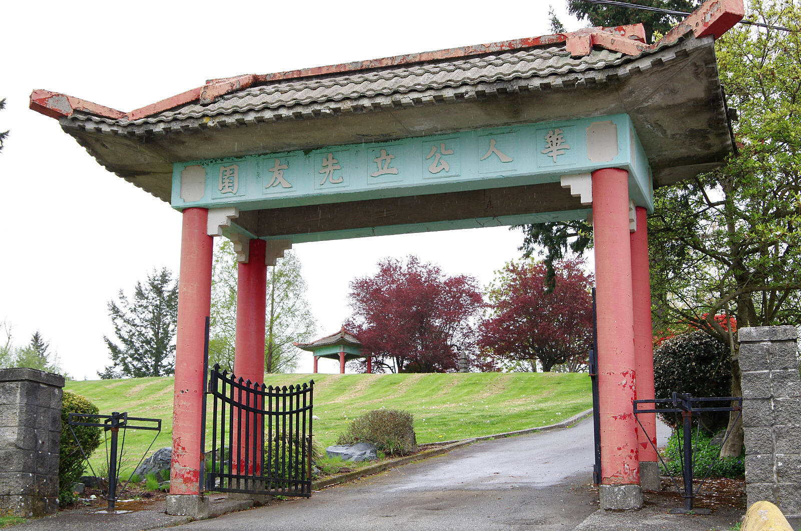 29017122_web1_220504-NBU-Chinese-Cemetery-restoration_1