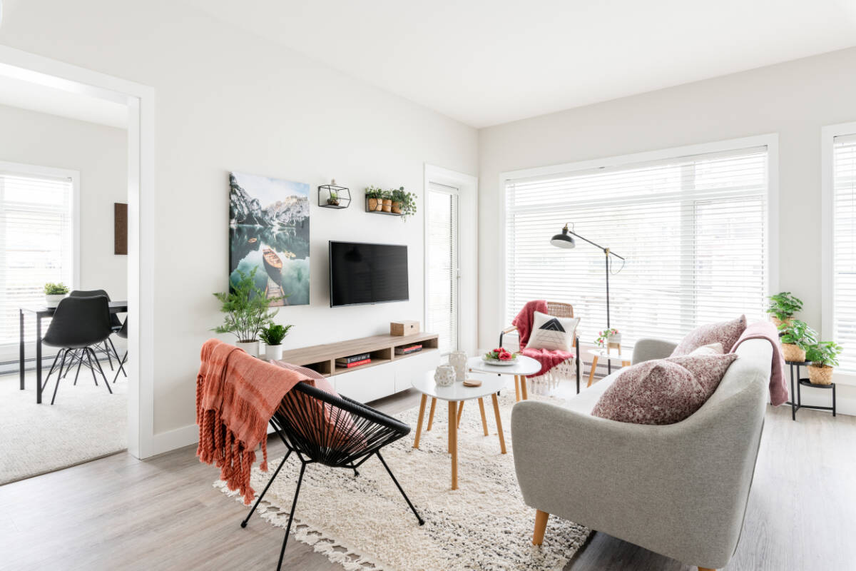 Living room of the Juniper floor plan model suite.