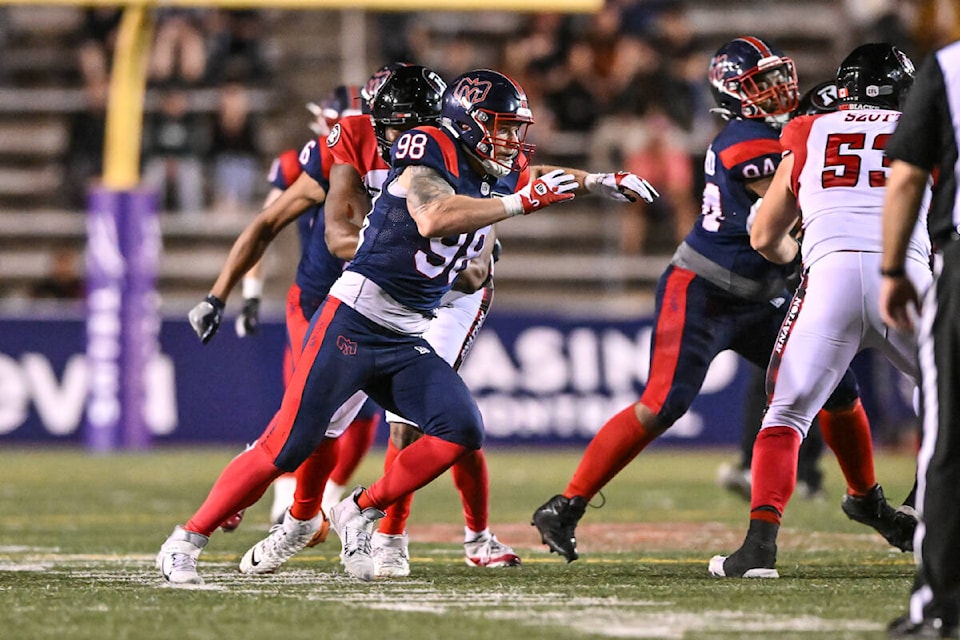 29465509_web1_220616-CCI-brock-gowanlock-alouettes_1