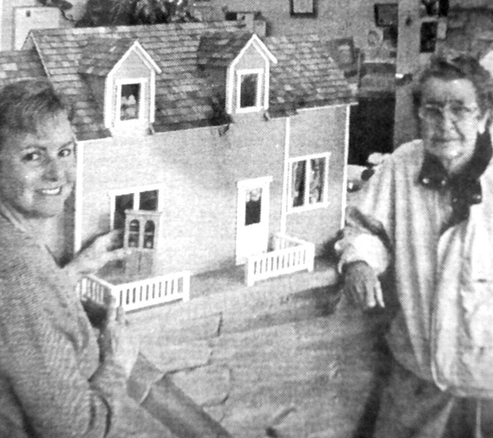 Vancouver Island fundraiser dollhouse finds new home in Ontario