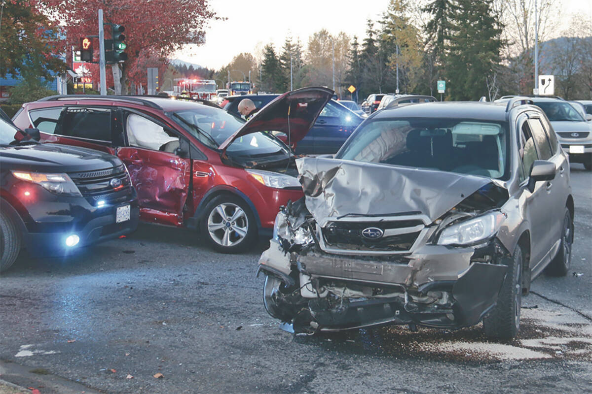 31026383_web1_221117-NBU-ladysmith-crashes-1_2