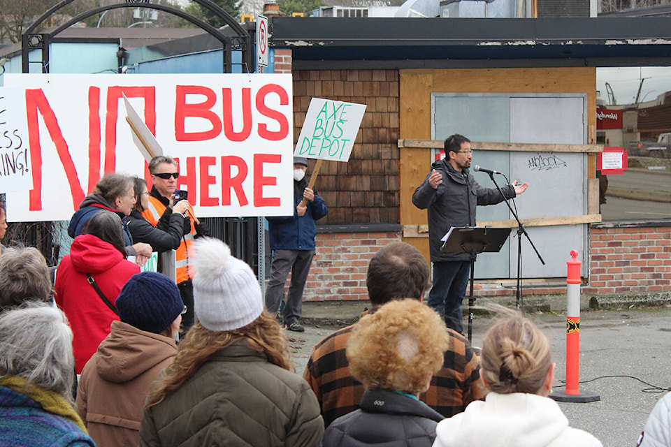 31842190_web1_230215-NBU-bus-exchange-protest-1_1