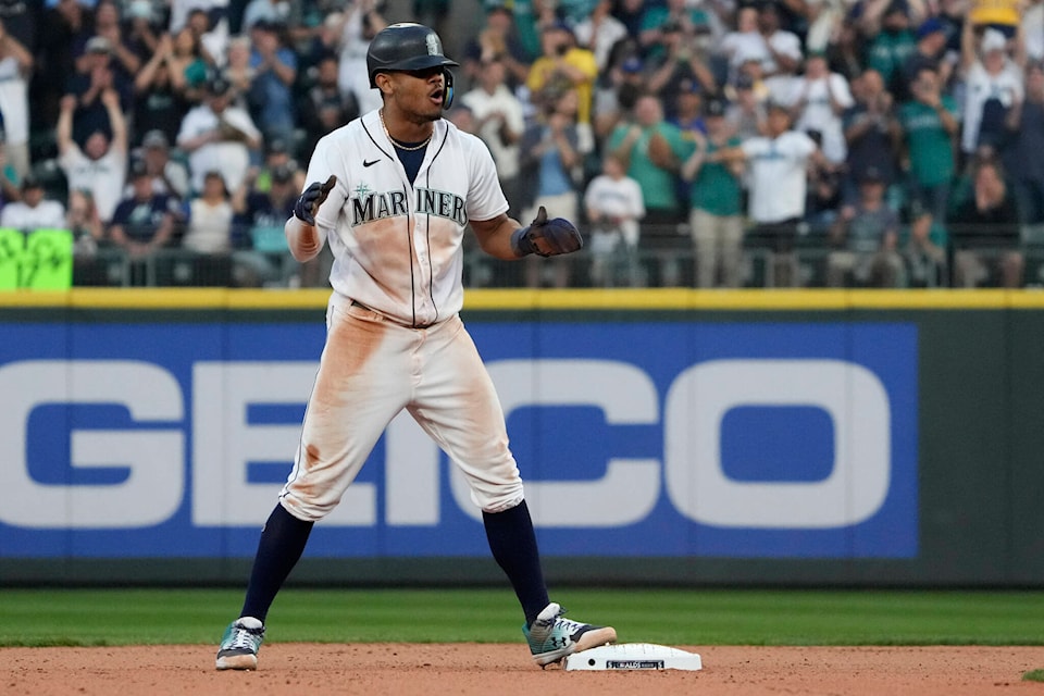 32245589_web1_230324-BPD-Moj-column-Mariners-spring-Julio_1