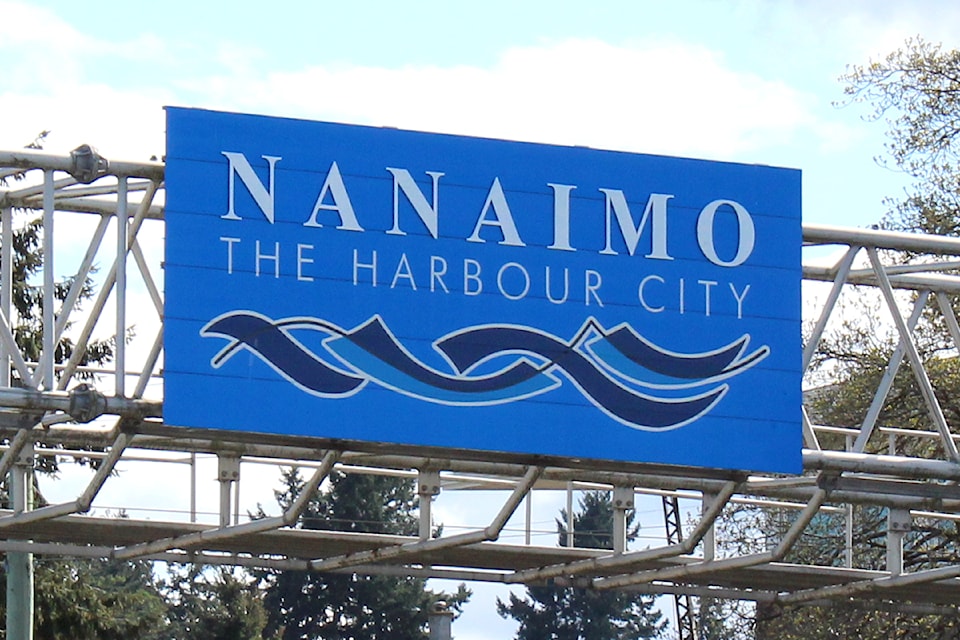 nanaimo-city-logo-stewart-ave-4219