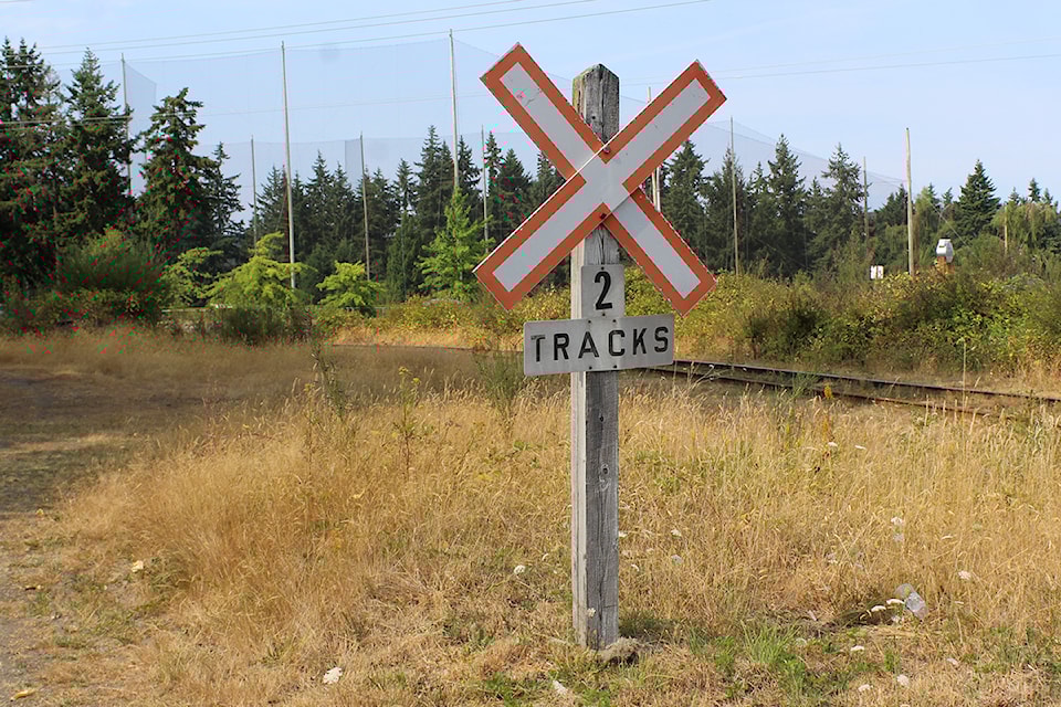 rail-train-tracks-img_7758
