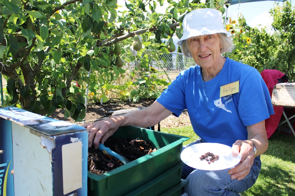 victory-gardening-fest_4085